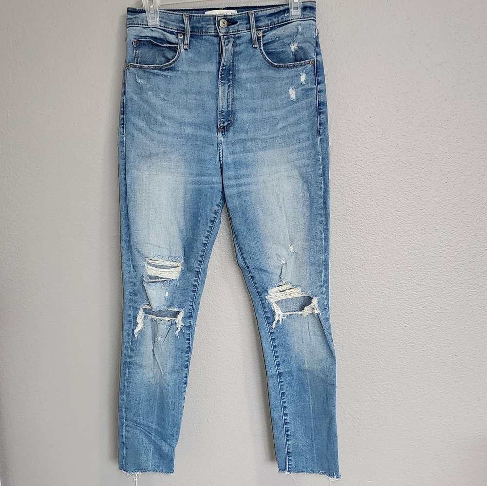 ABERCROMBIE & FITCH SUPER SKINNY ULTRA HIGH-RISE CROP JEANS/  29/8S
